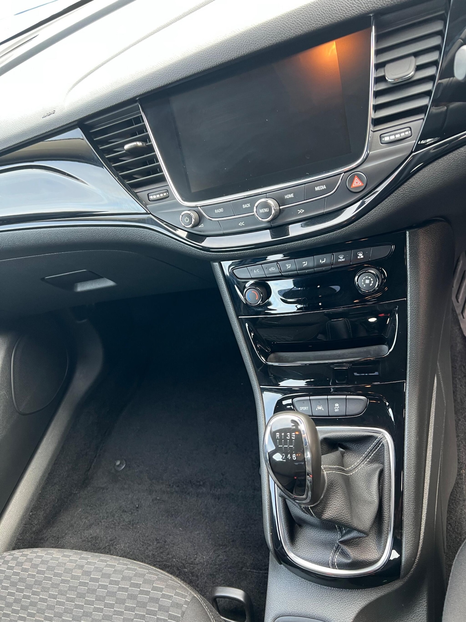 Used Vauxhall Astra 2018 for sale - 77439825: Photo 25