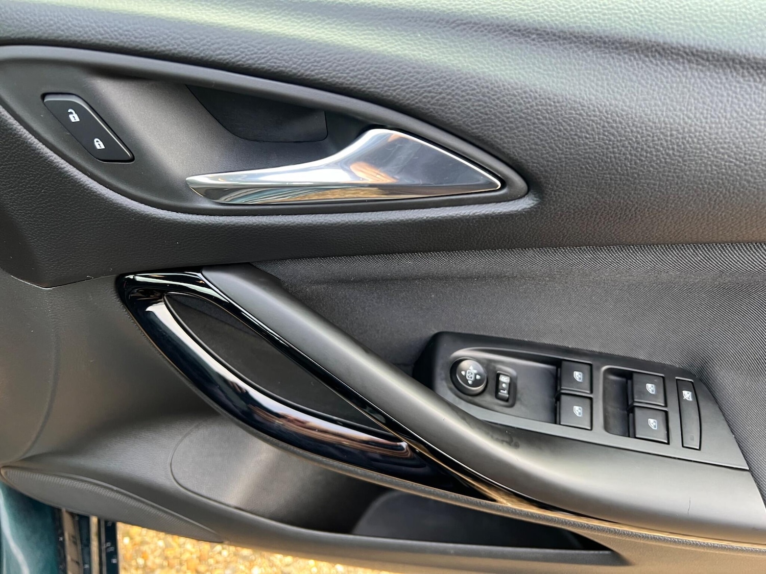 Used Vauxhall Astra 2018 for sale - 77439825: Photo 28