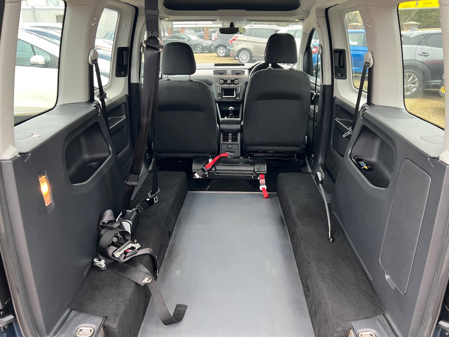 Used Volkswagen Caddy Life 2016 for sale - 77376634: Photo 13