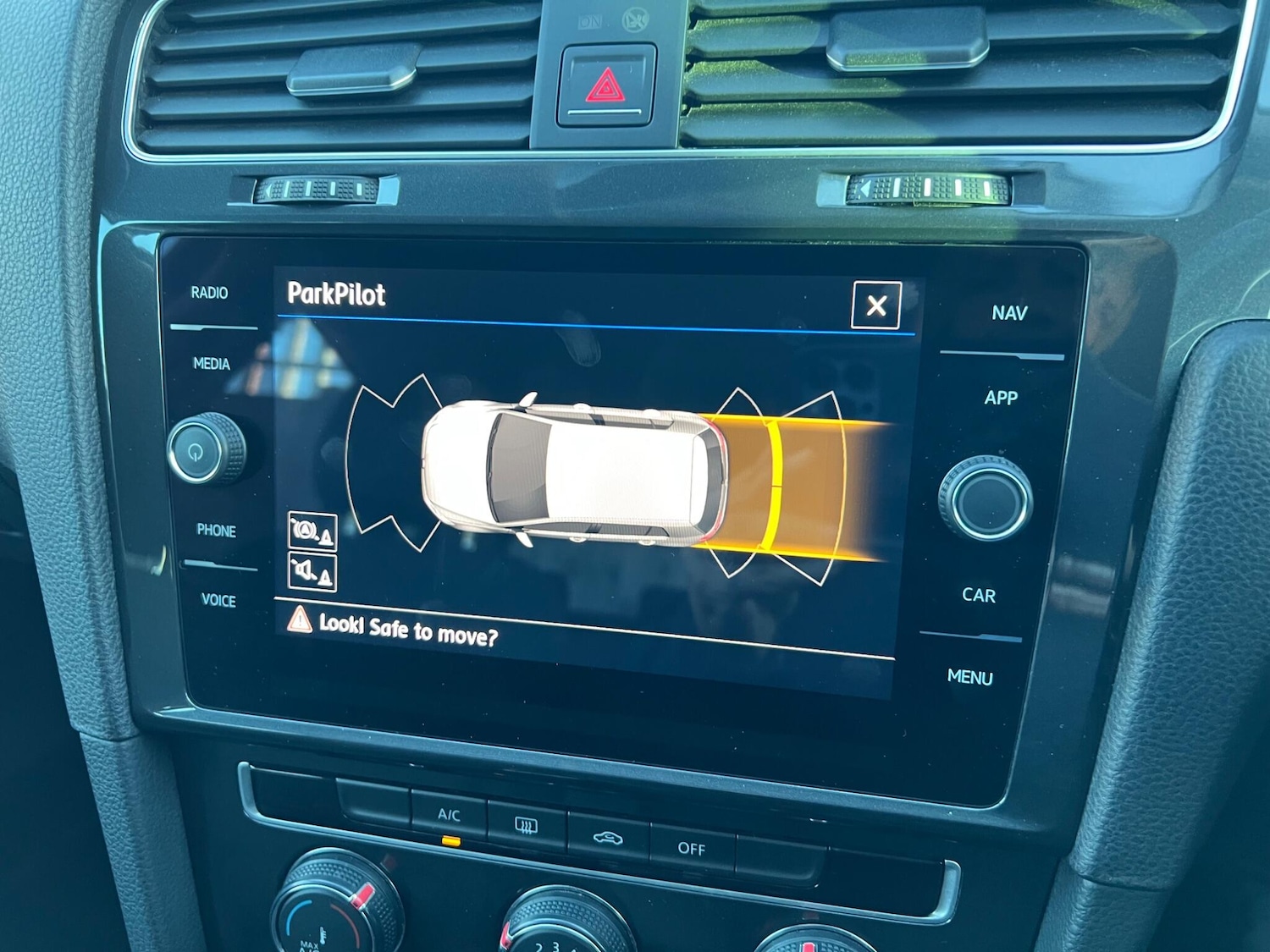 Used Volkswagen Golf 2018 for sale - 76926375: Photo 24