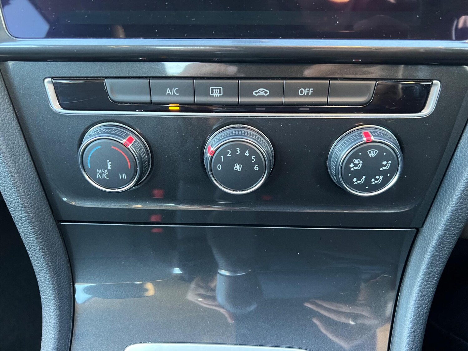 Used Volkswagen Golf 2018 for sale - 76926375: Photo 29