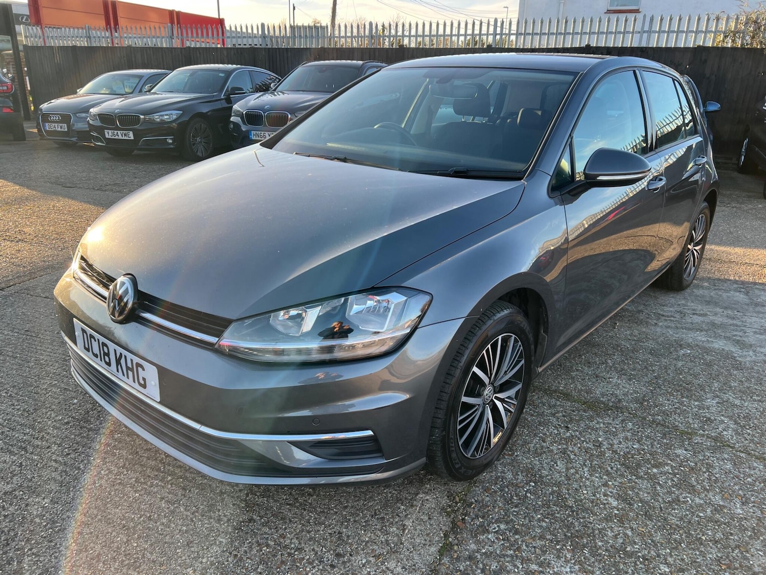 Used Volkswagen Golf 2018 for sale - 76926375: Photo 3