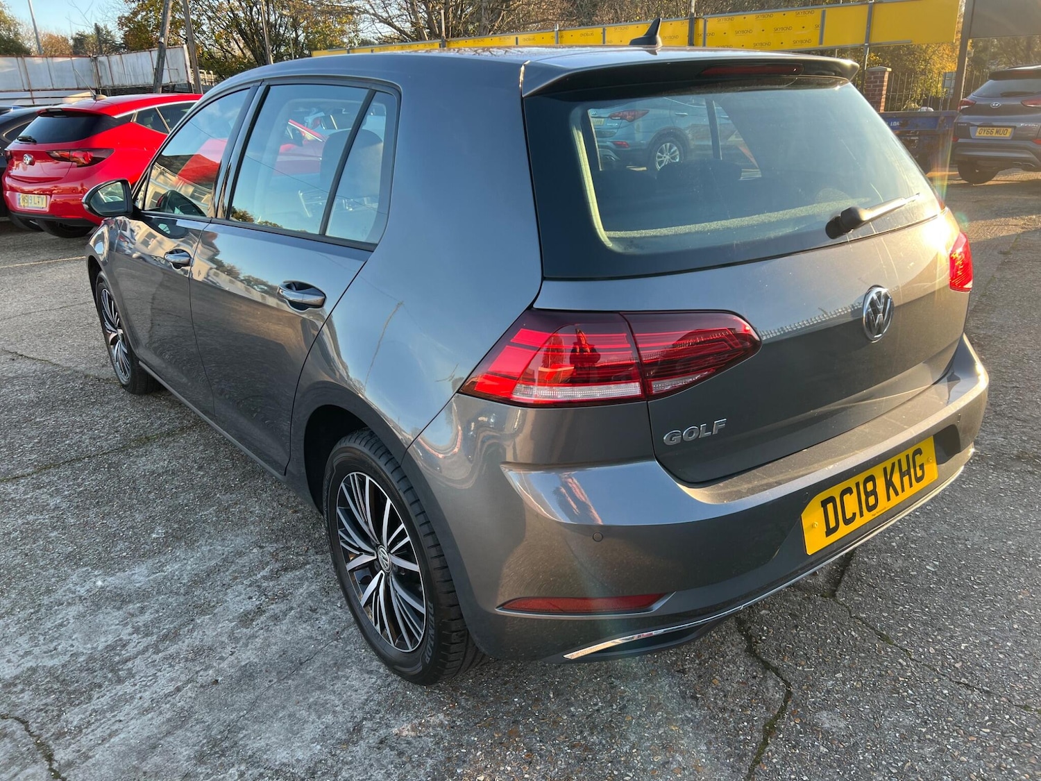 Used Volkswagen Golf 2018 for sale - 76926375: Photo 5