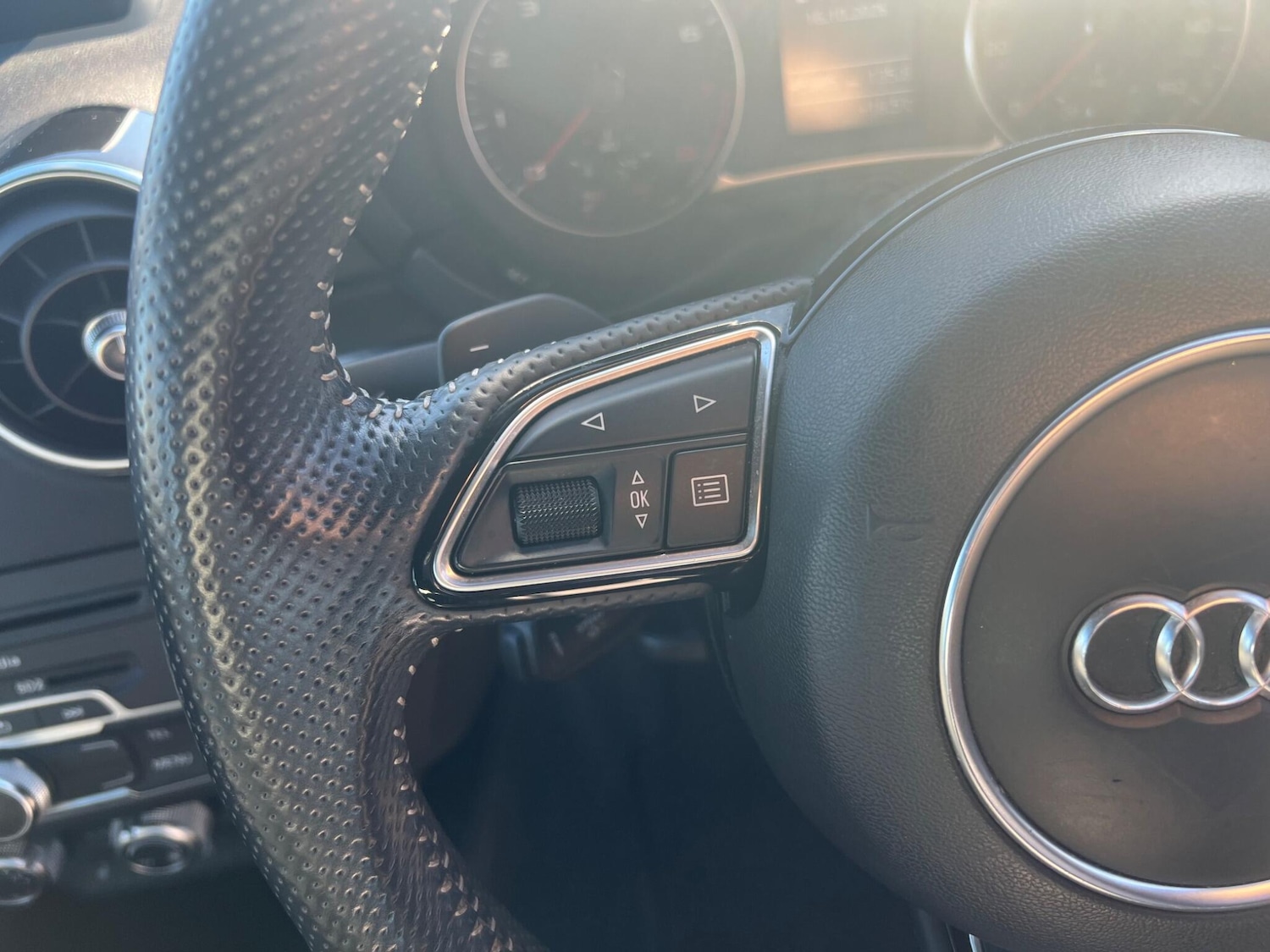 Used Audi A1 for sale - 76995586: Photo 16