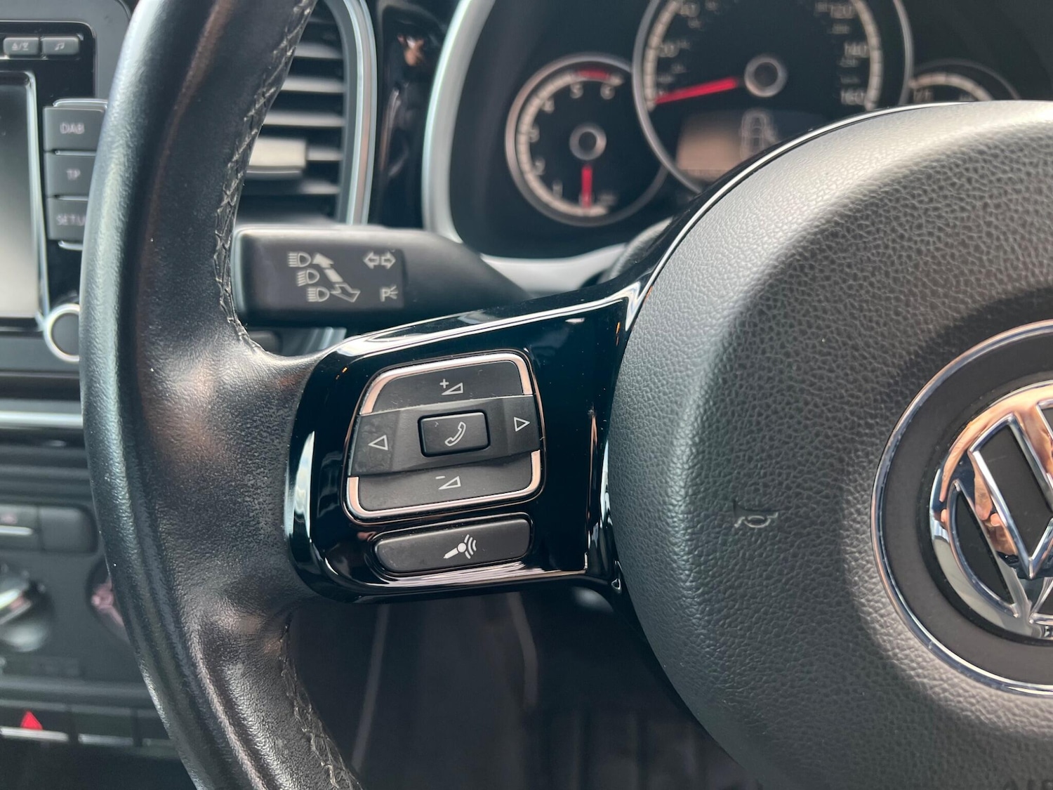 Used Volkswagen Beetle 2013 for sale - 77537858: Photo 16