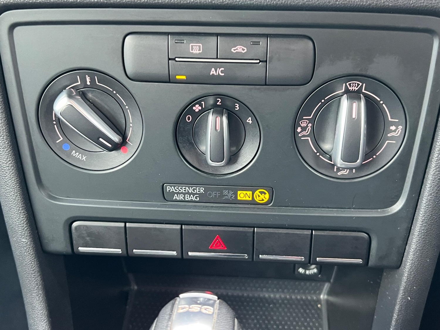 Used Volkswagen Beetle 2013 for sale - 77537858: Photo 25