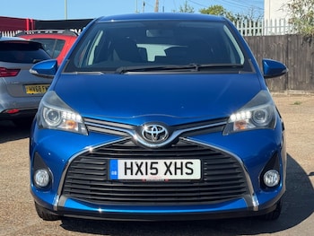 Used Toyota Yaris 2015 for sale - 79387858: Photo