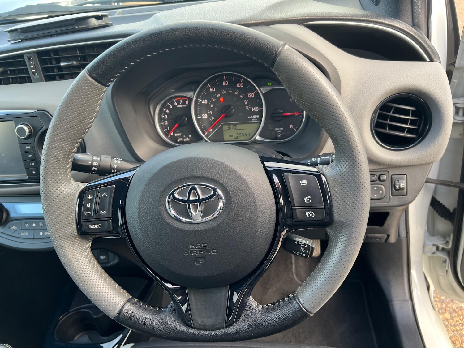 Used Toyota Yaris 2016 for sale - 77537899: Photo 15