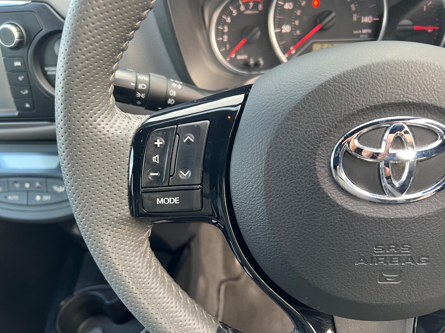 Used Toyota Yaris 2016 for sale - 77537899: Photo 16