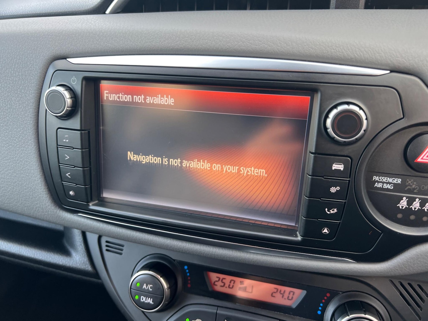 Used Toyota Yaris 2016 for sale - 77537899: Photo 23