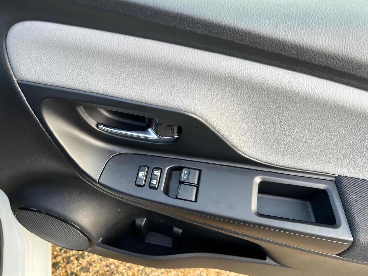 Used Toyota Yaris 2016 for sale - 77537899: Photo 26