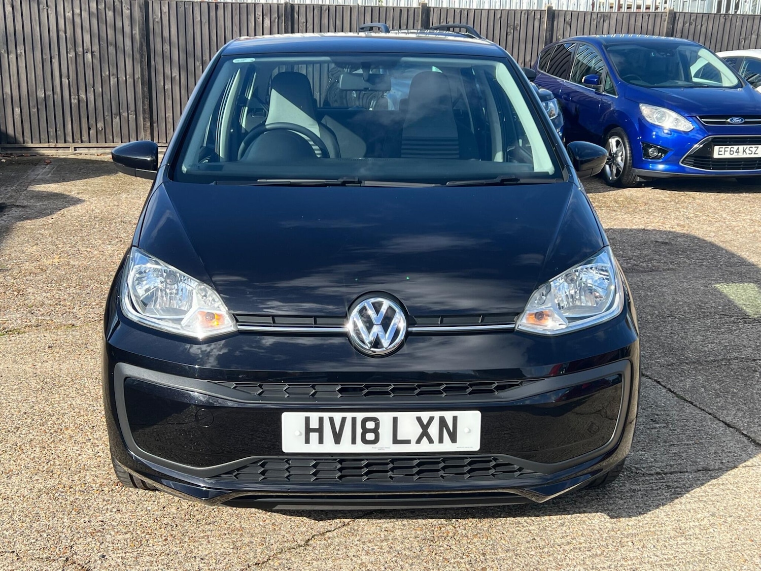 Used Volkswagen up! 2018 for sale - 76389272: Photo 2