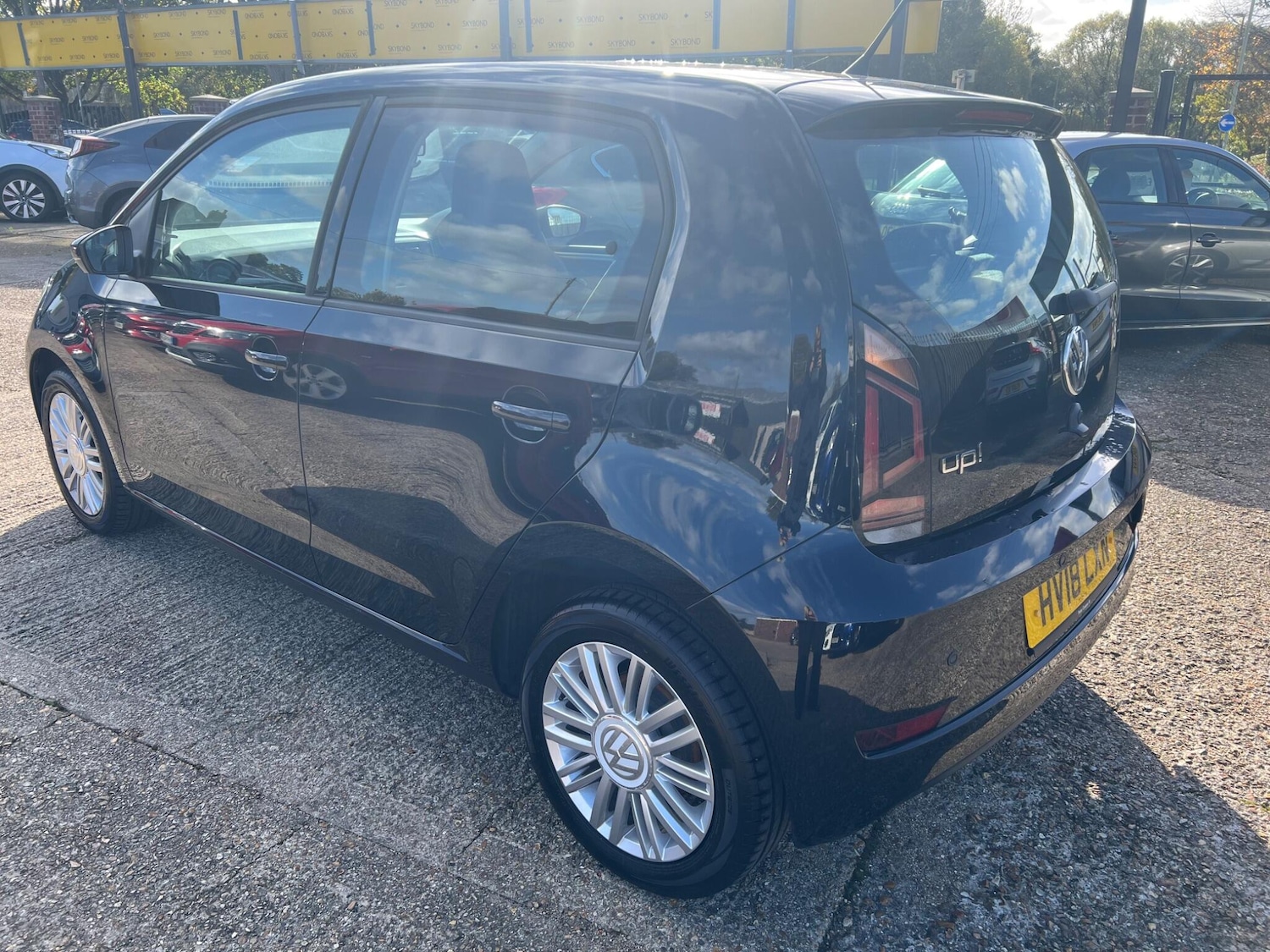 Used Volkswagen up! 2018 for sale - 76389272: Photo 5