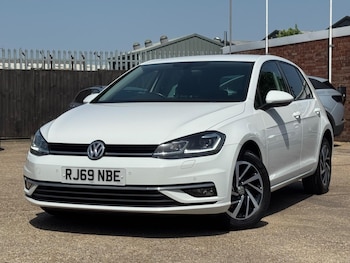 Used Volkswagen Golf 2020 for sale - 79337197: Photo
