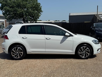 Used Volkswagen Golf 2020 for sale - 79337197: Photo