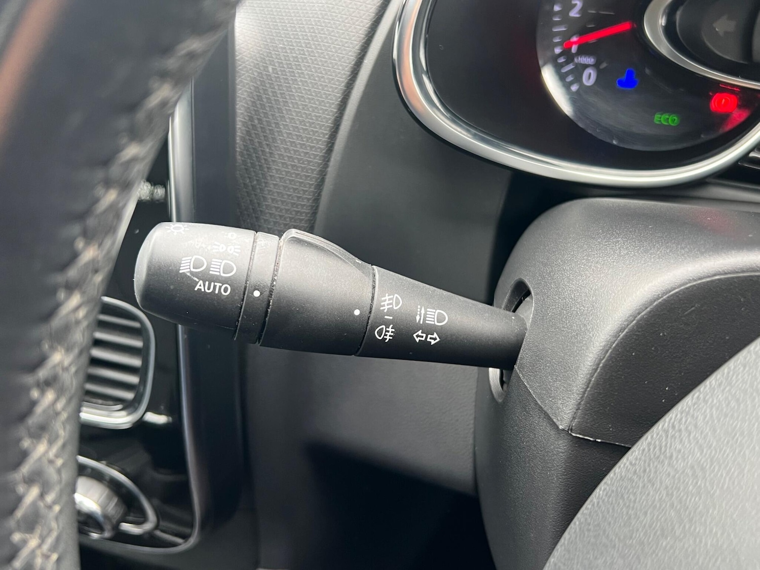 Used Renault Clio 2017 for sale - 76993077: Photo 18