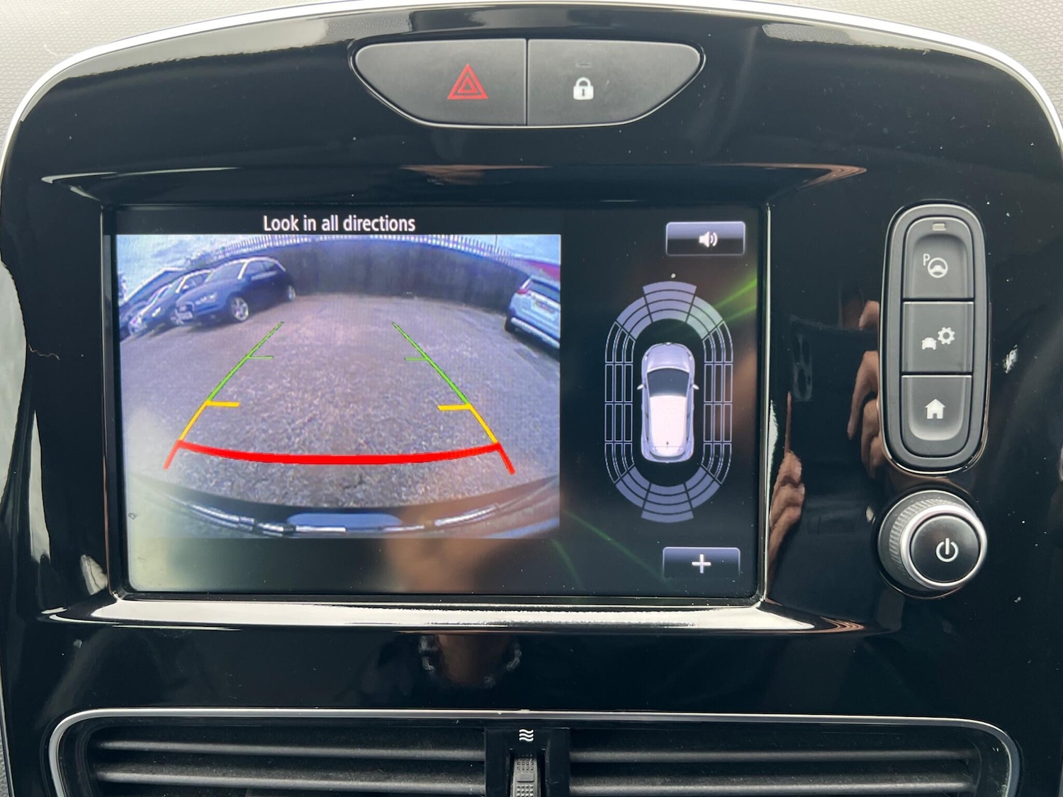 Used Renault Clio 2017 for sale - 76993077: Photo 23