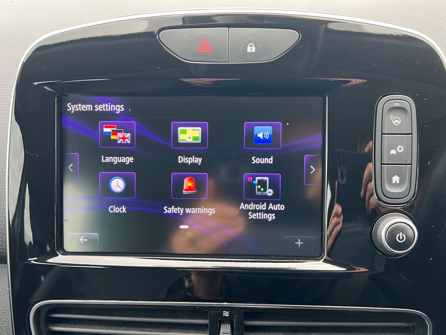 Used Renault Clio 2017 for sale - 76993077: Photo 25