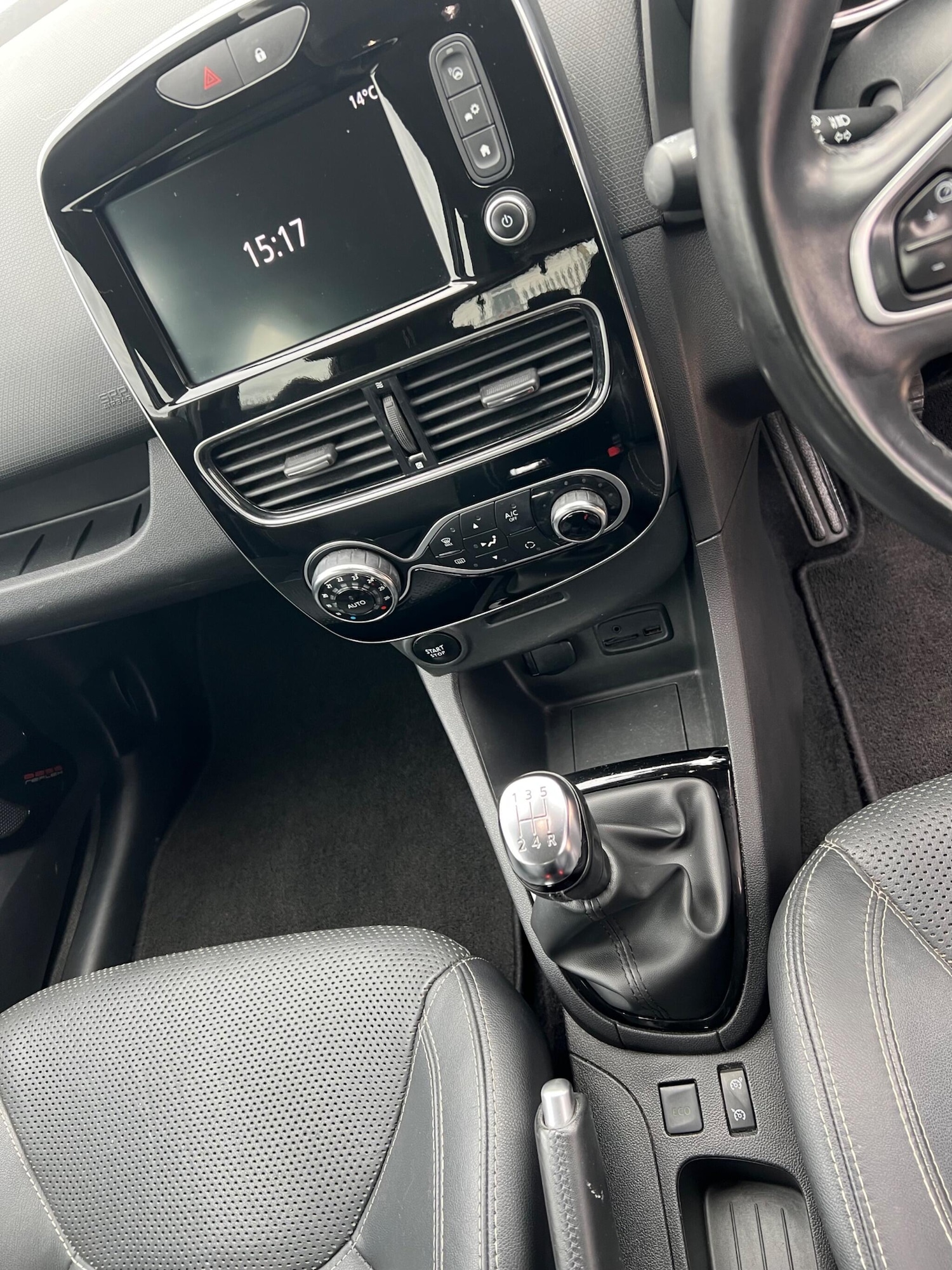 Used Renault Clio 2017 for sale - 76993077: Photo 27