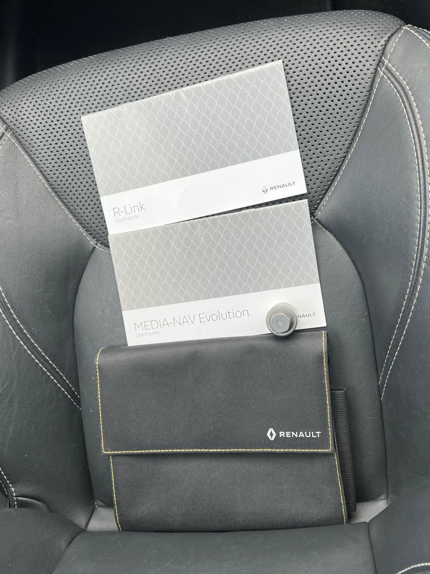 Used Renault Clio 2017 for sale - 76993077: Photo 32