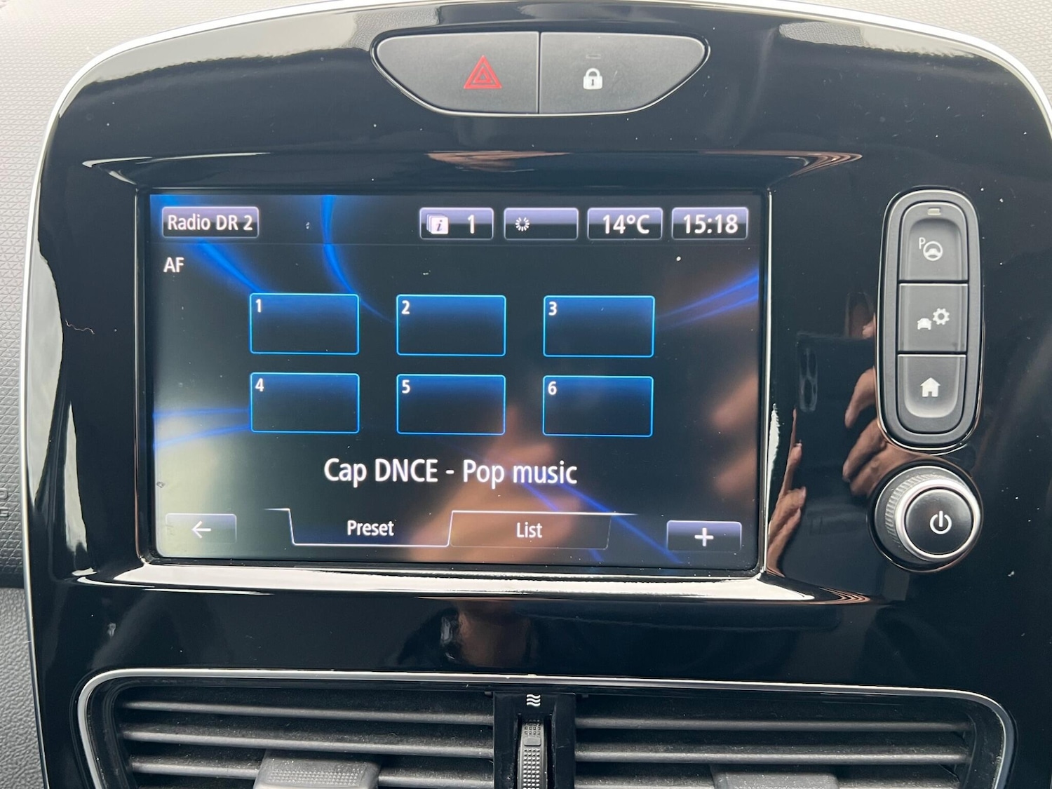 Used Renault Clio 2017 for sale - 76512254: Photo 21