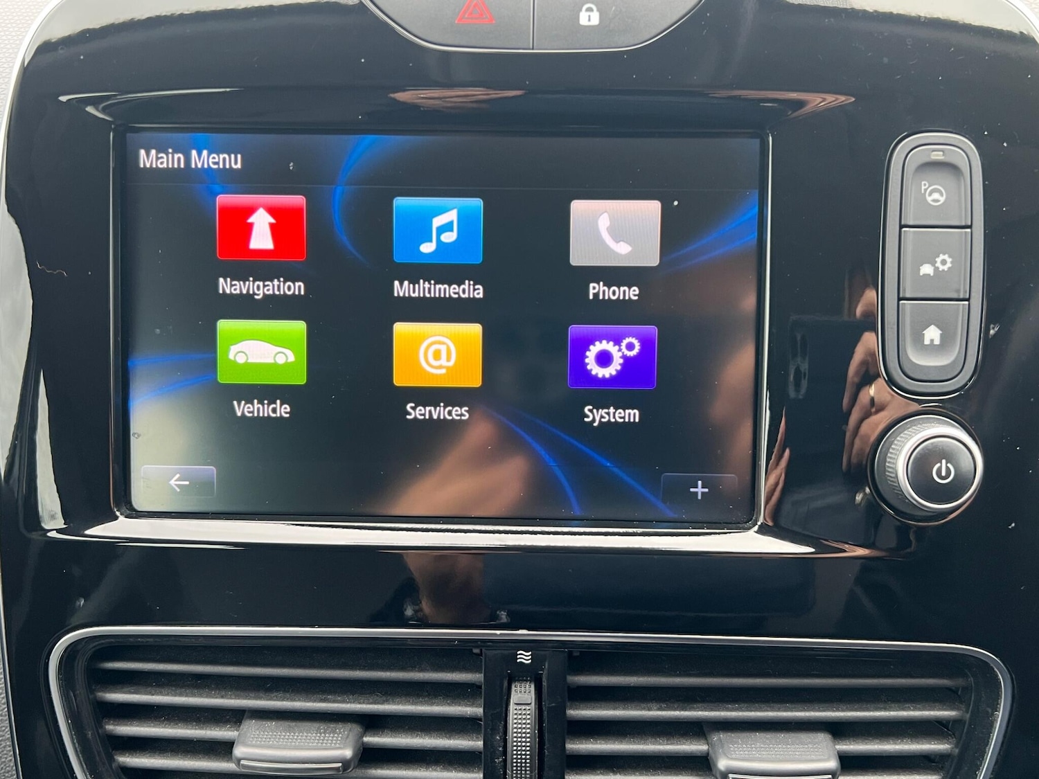 Used Renault Clio 2017 for sale - 76512254: Photo 24