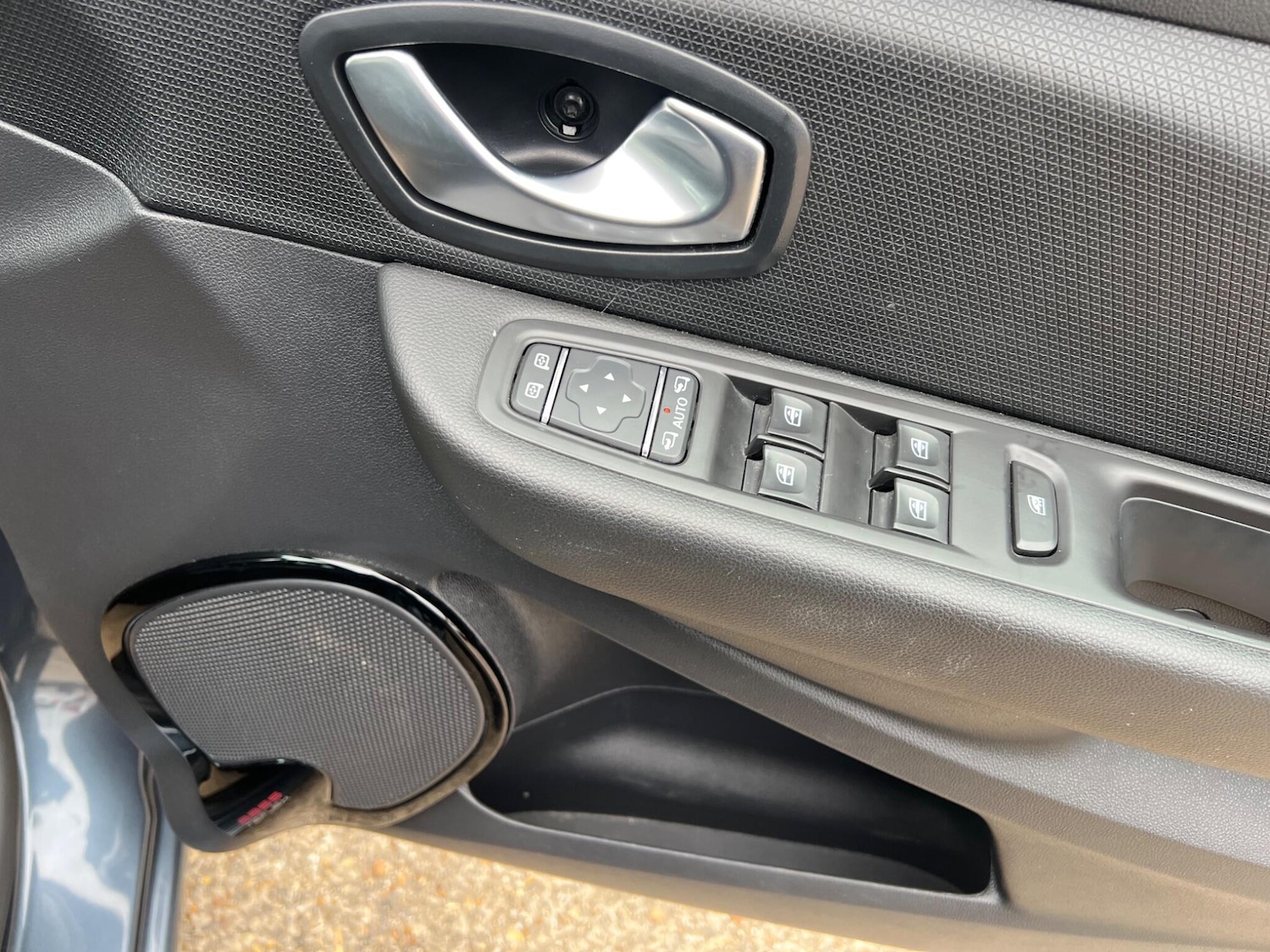 Used Renault Clio 2017 for sale - 76512254: Photo 30