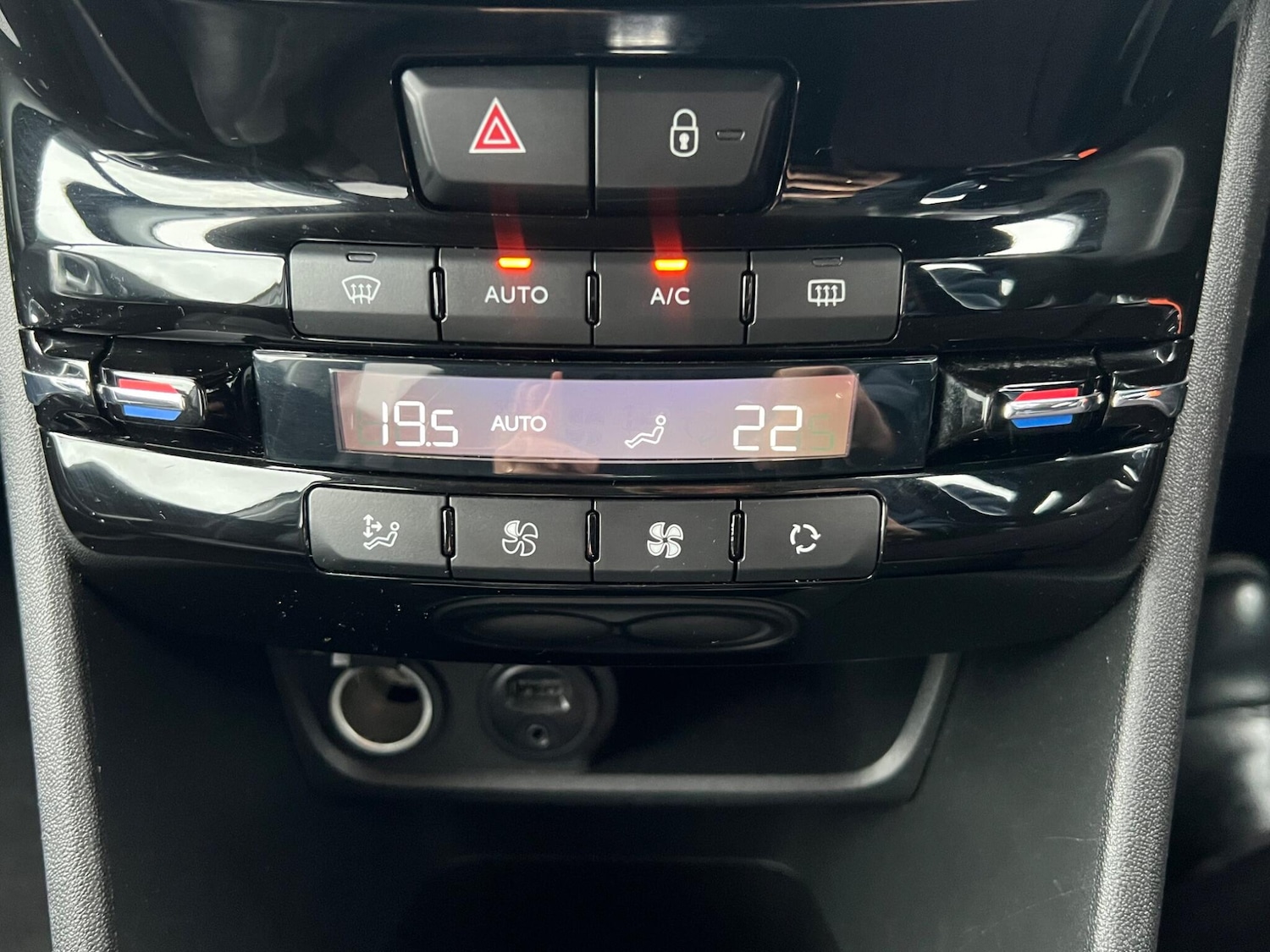 Used Peugeot 2008 for sale - 77439805: Photo 28