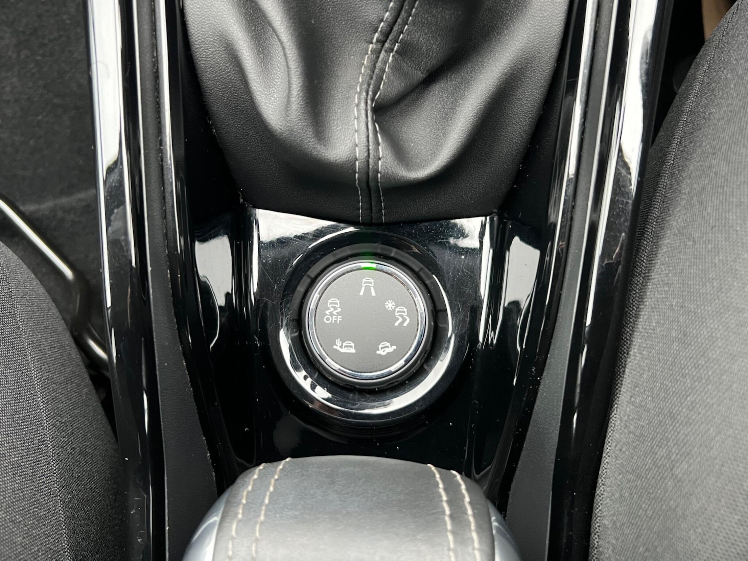 Used Peugeot 2008 for sale - 77439805: Photo 29