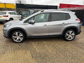 Used Peugeot 2008 2016 for sale - 77439805: Photo