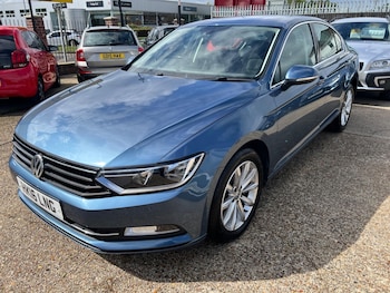 Used Volkswagen Passat 2016 for sale - 76042123: Photo