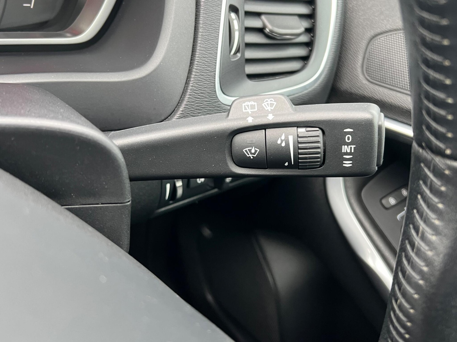 Used Volvo V40 2016 for sale - 76409011: Photo 19