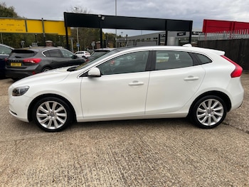 Used Volvo V40 2016 for sale - 76409011: Photo