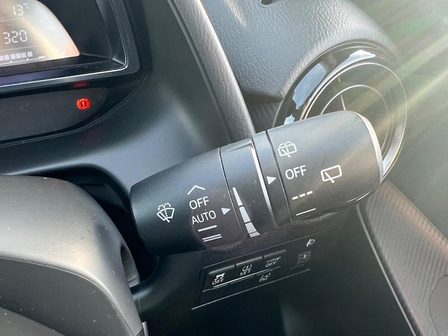 Used Mazda Mazda2 2016 for sale - 76832828: Photo 19