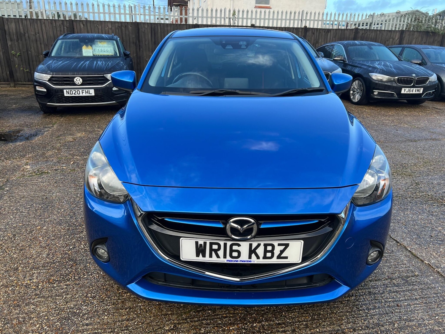 Used Mazda Mazda2 2016 for sale - 76832828: Photo 2