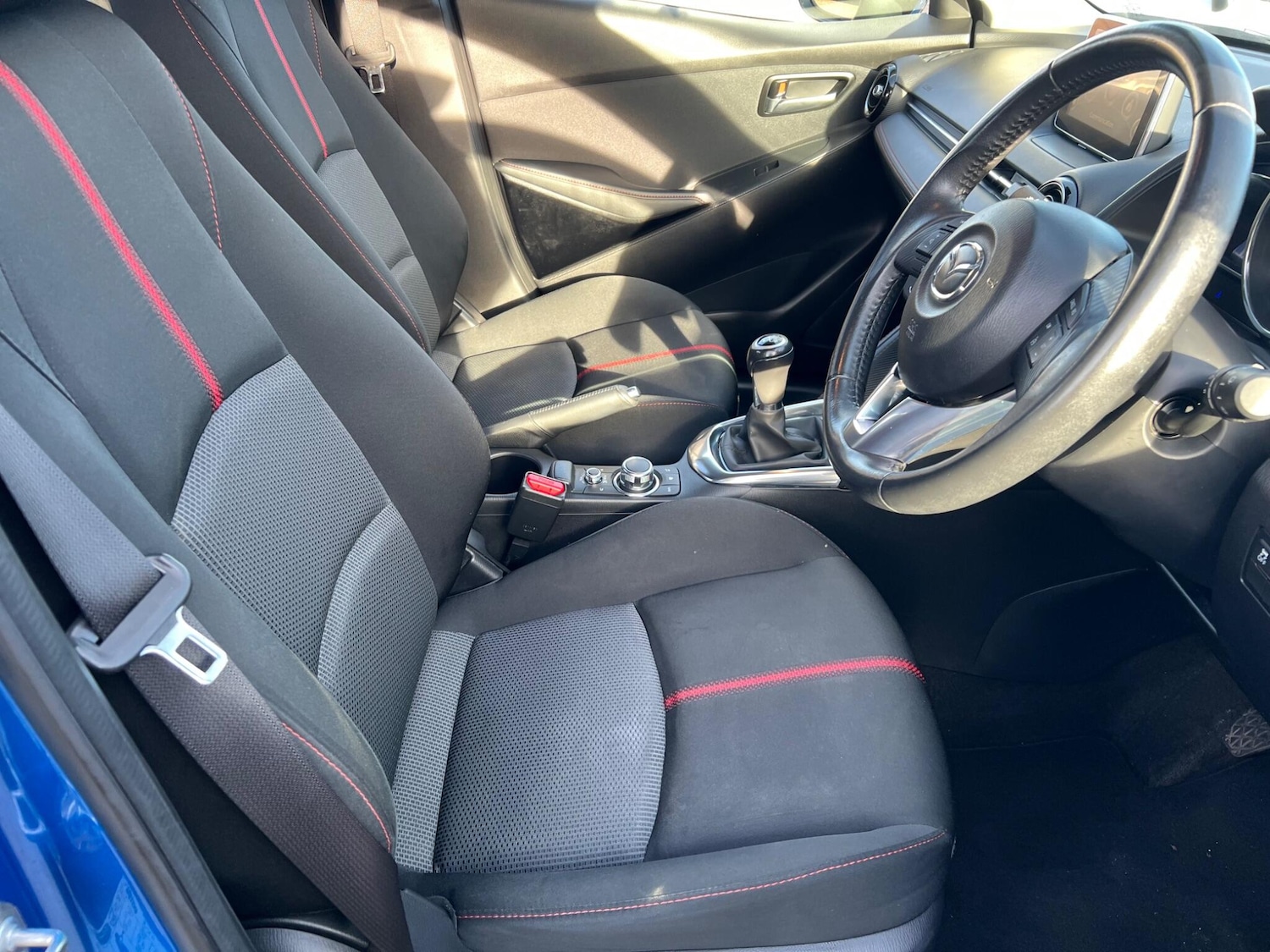 Used Mazda Mazda2 2016 for sale - 76832828: Photo 8