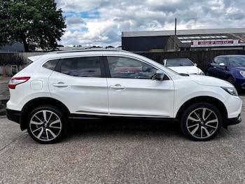 Used Nissan Qashqai 2015 for sale - 78561108: Photo