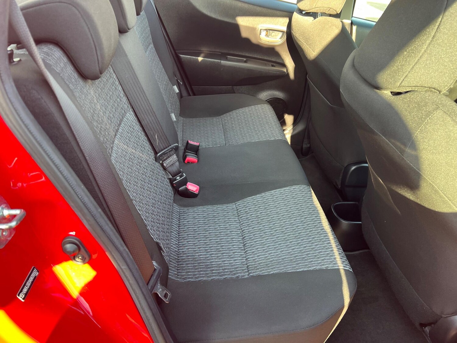 Used Toyota Yaris 2014 for sale - 77838465: Photo 14