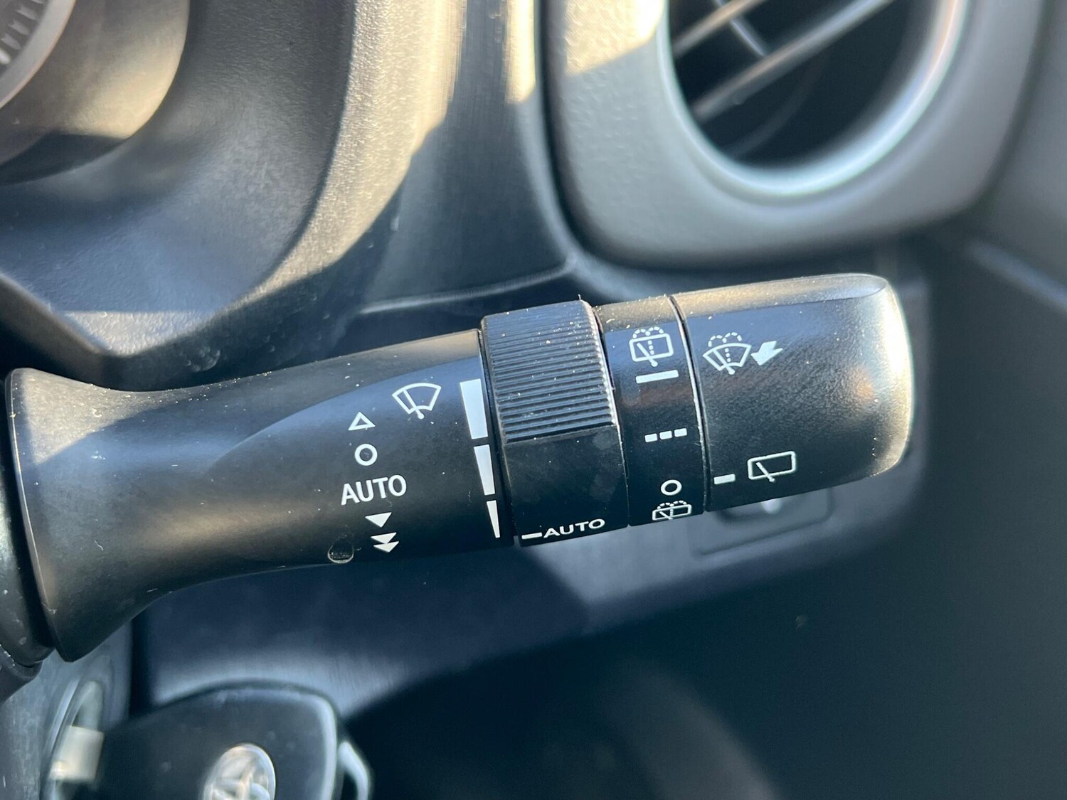 Used Toyota Yaris 2014 for sale - 77838465: Photo 19