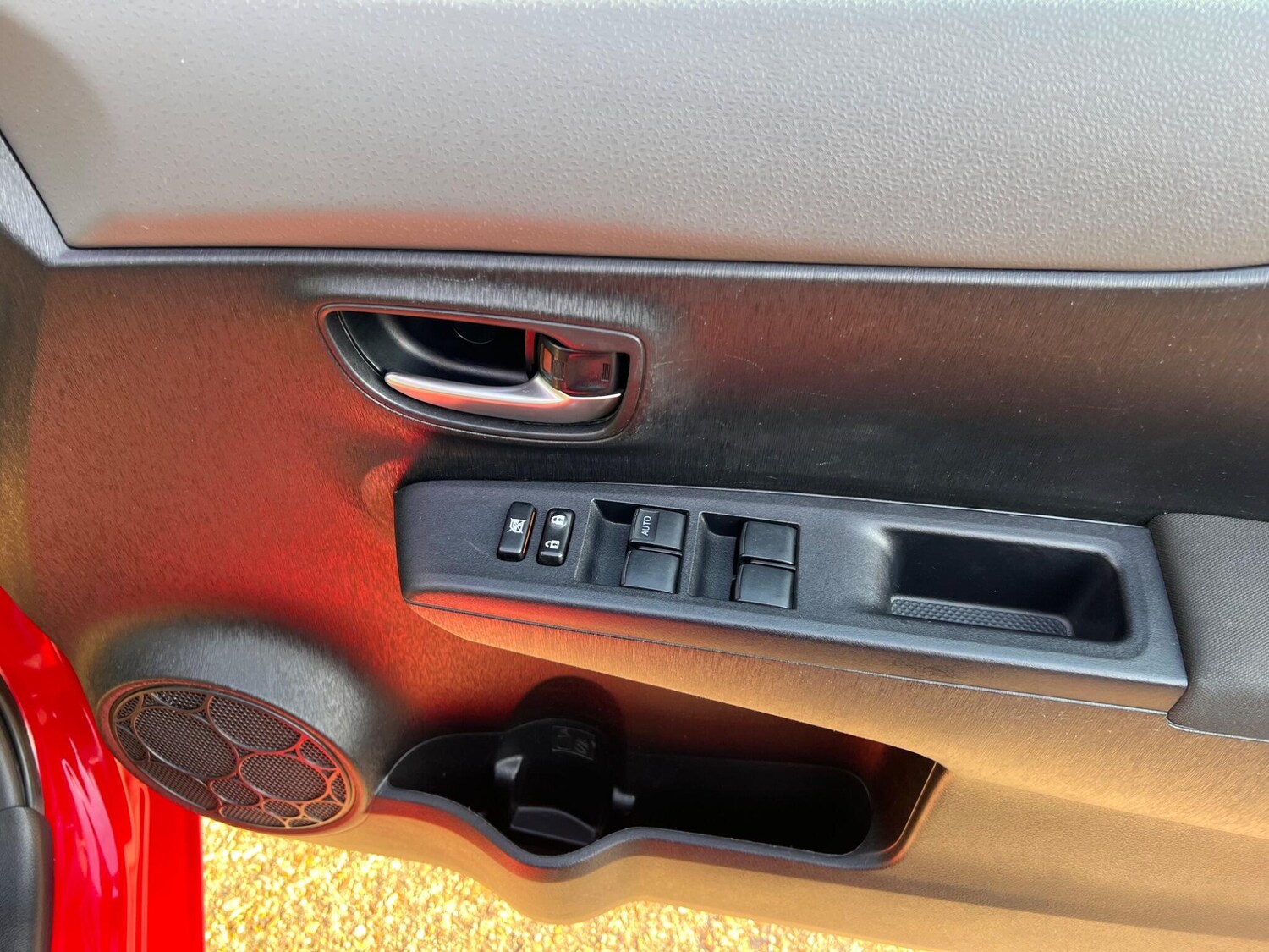 Used Toyota Yaris 2014 for sale - 77838465: Photo 27