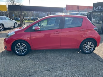 Used Toyota Yaris 2014 for sale - 77838465: Photo