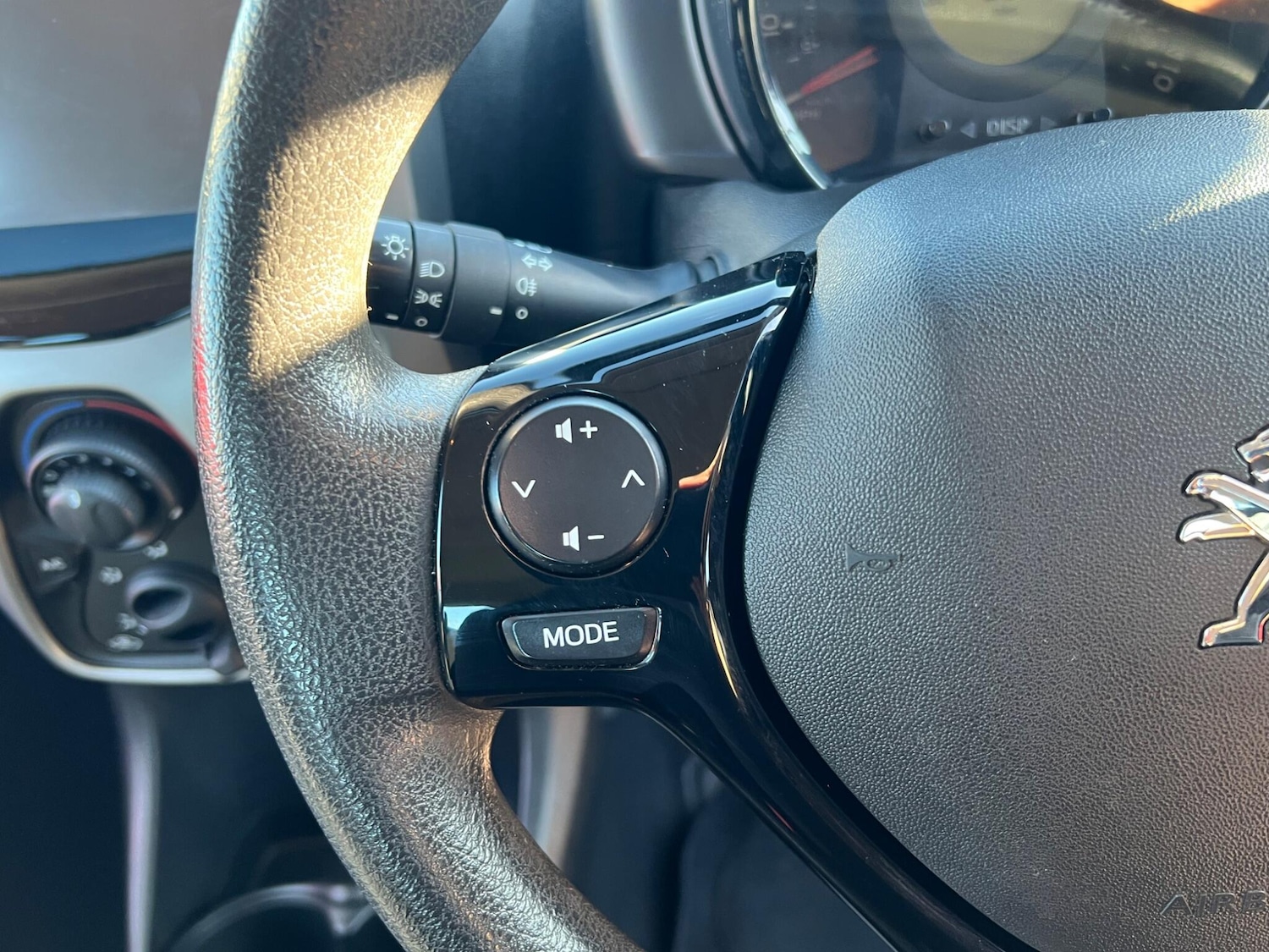 Used Peugeot 108 2017 for sale - 76714755: Photo 16