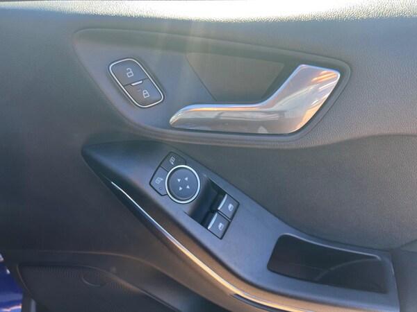 Used Ford Fiesta 2018 for sale - 76295397: Photo 28