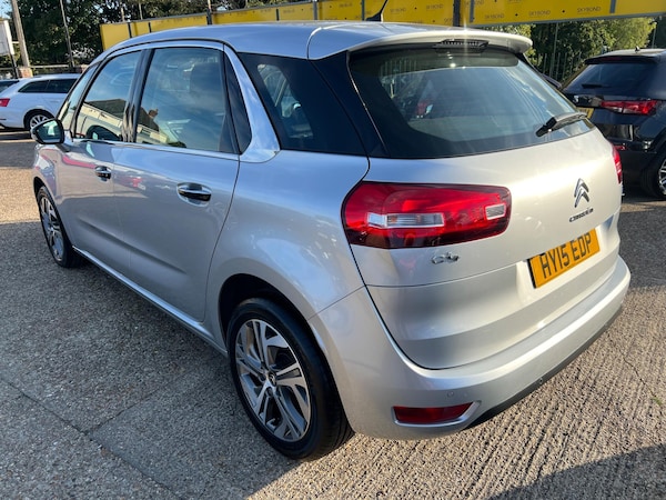 Used Citroen C4 Picasso 2015 for sale - 76214301: Photo 5