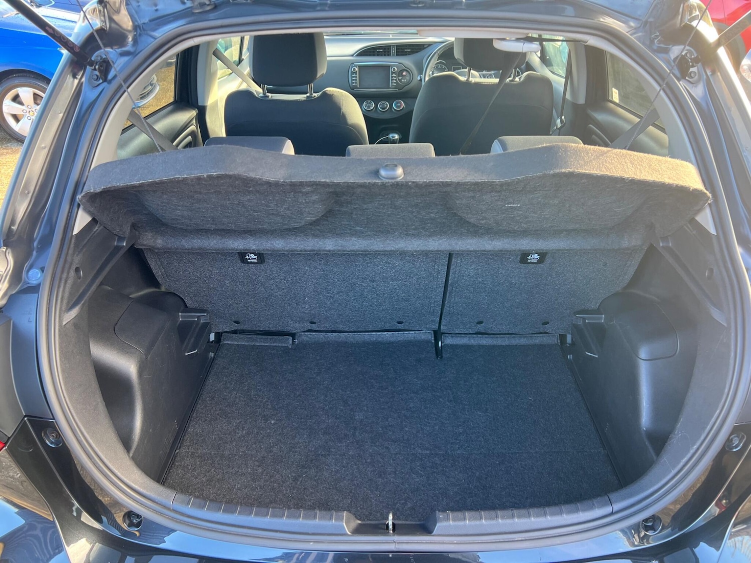 Used Toyota Yaris 2020 for sale - 77091128: Photo 11