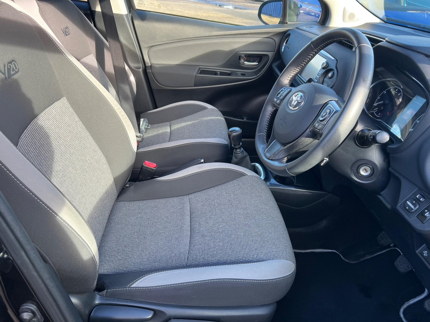 Used Toyota Yaris 2020 for sale - 77091128: Photo 13