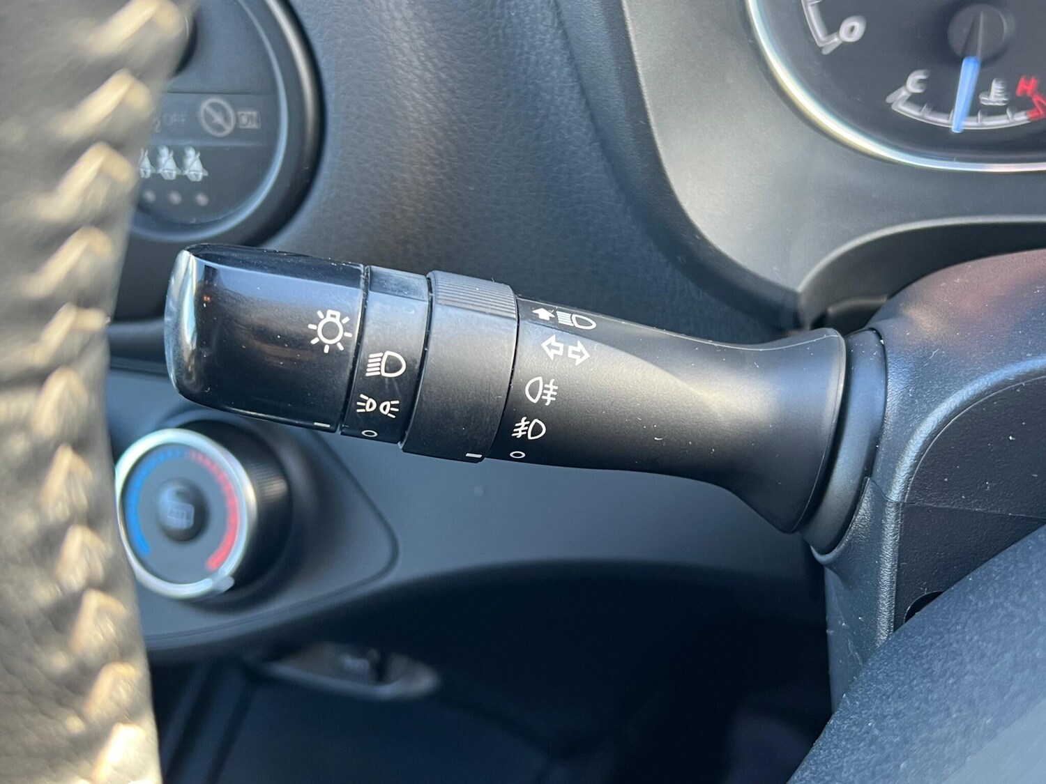 Used Toyota Yaris 2020 for sale - 77091128: Photo 18