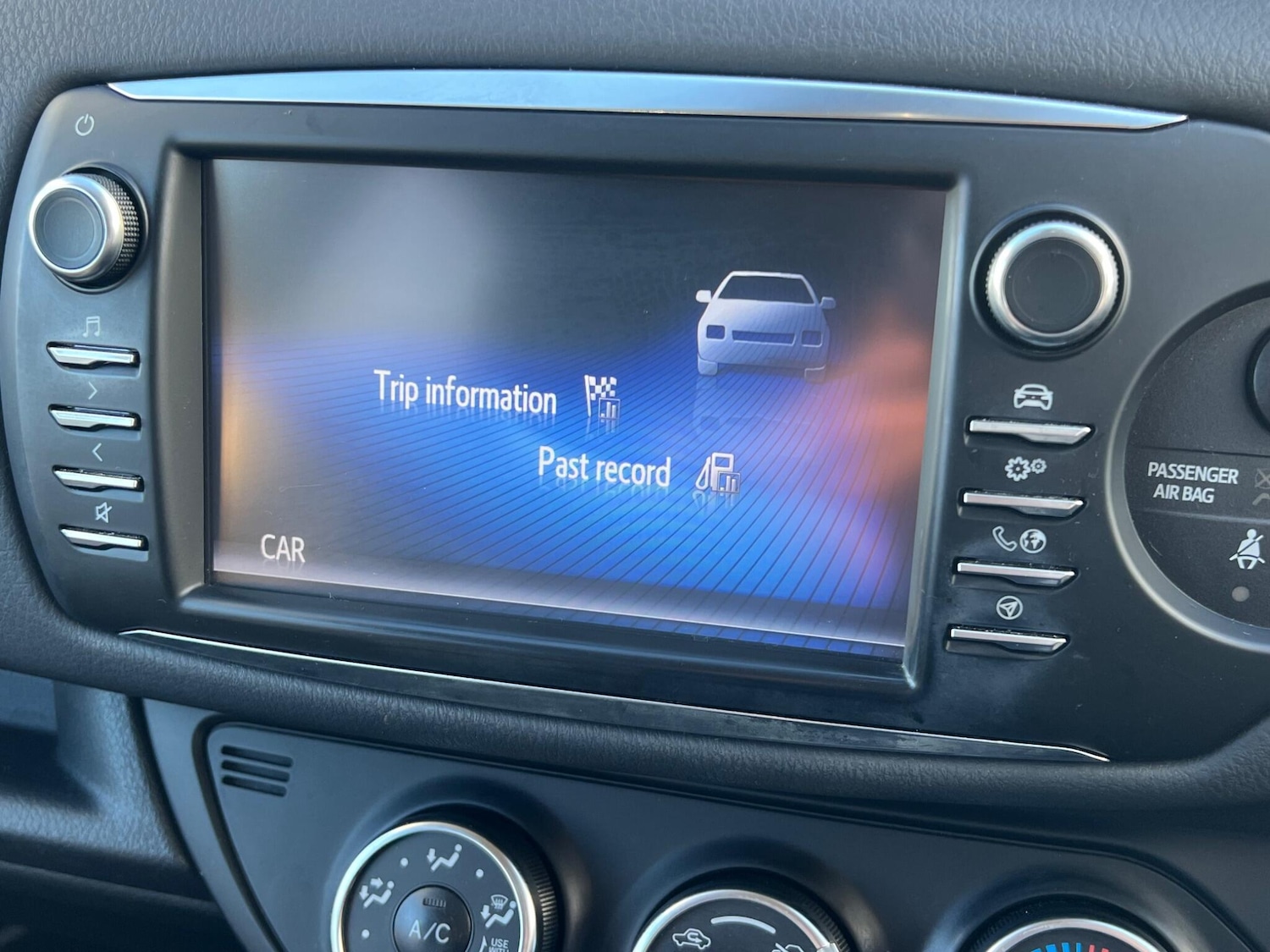 Used Toyota Yaris 2020 for sale - 77091128: Photo 23