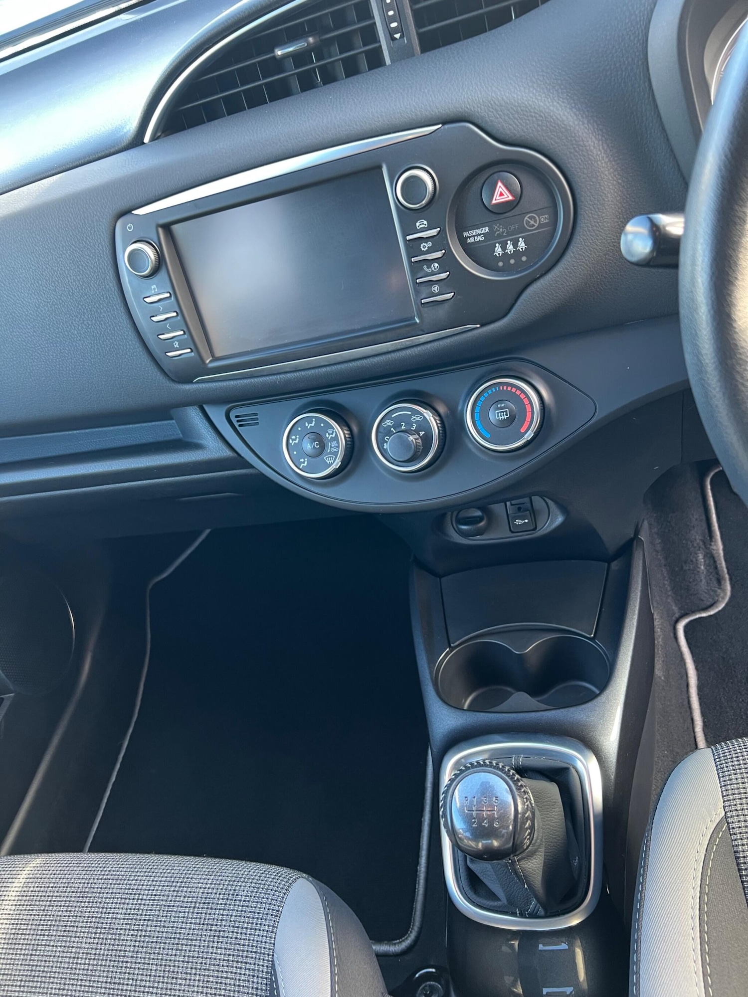 Used Toyota Yaris 2020 for sale - 77091128: Photo 25