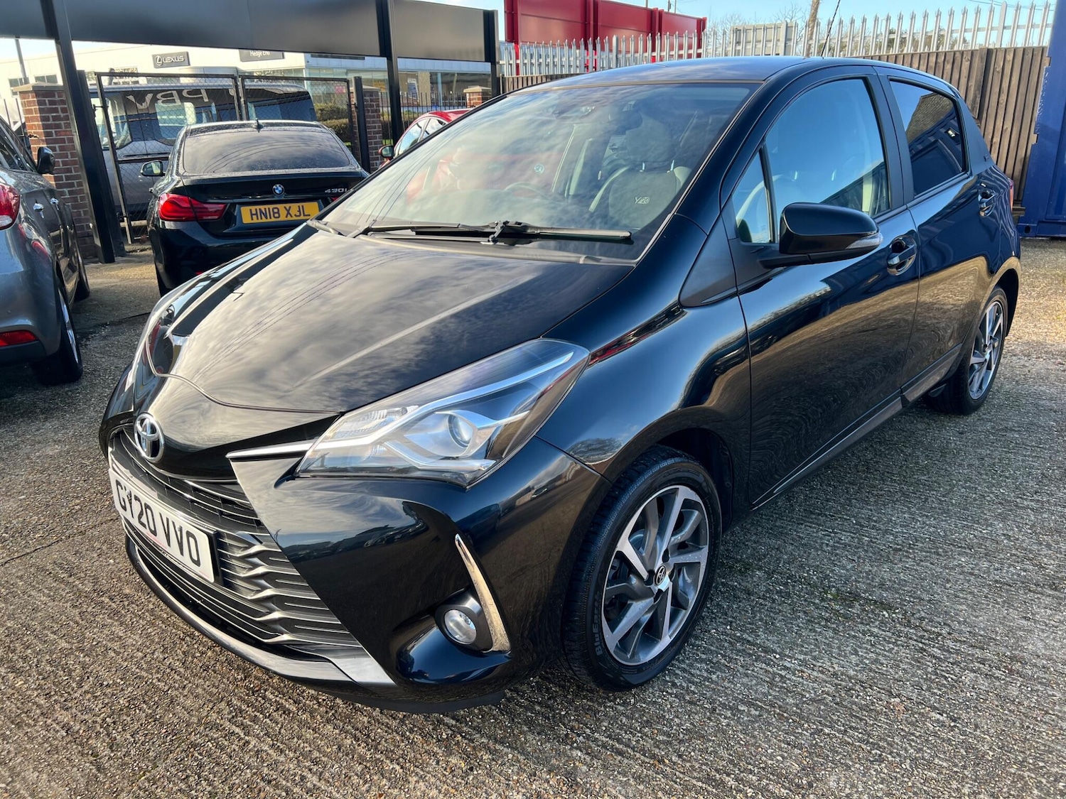 Used Toyota Yaris 2020 for sale - 77091128: Photo 3
